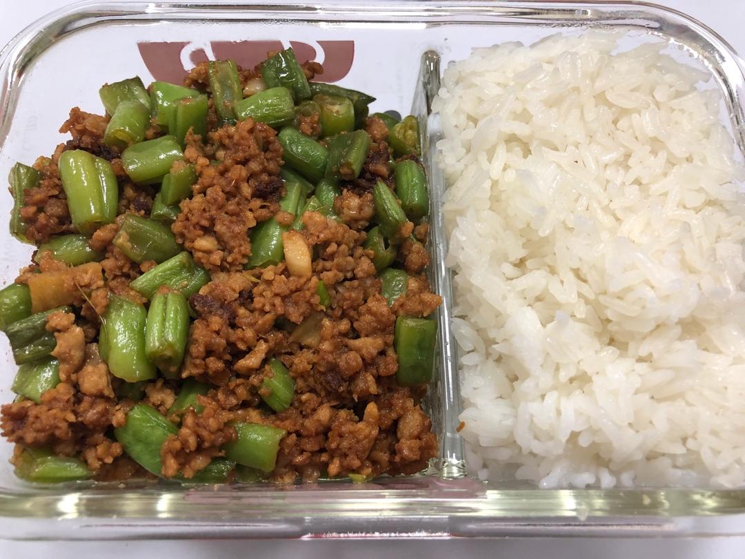 肉沫豆角下饭菜