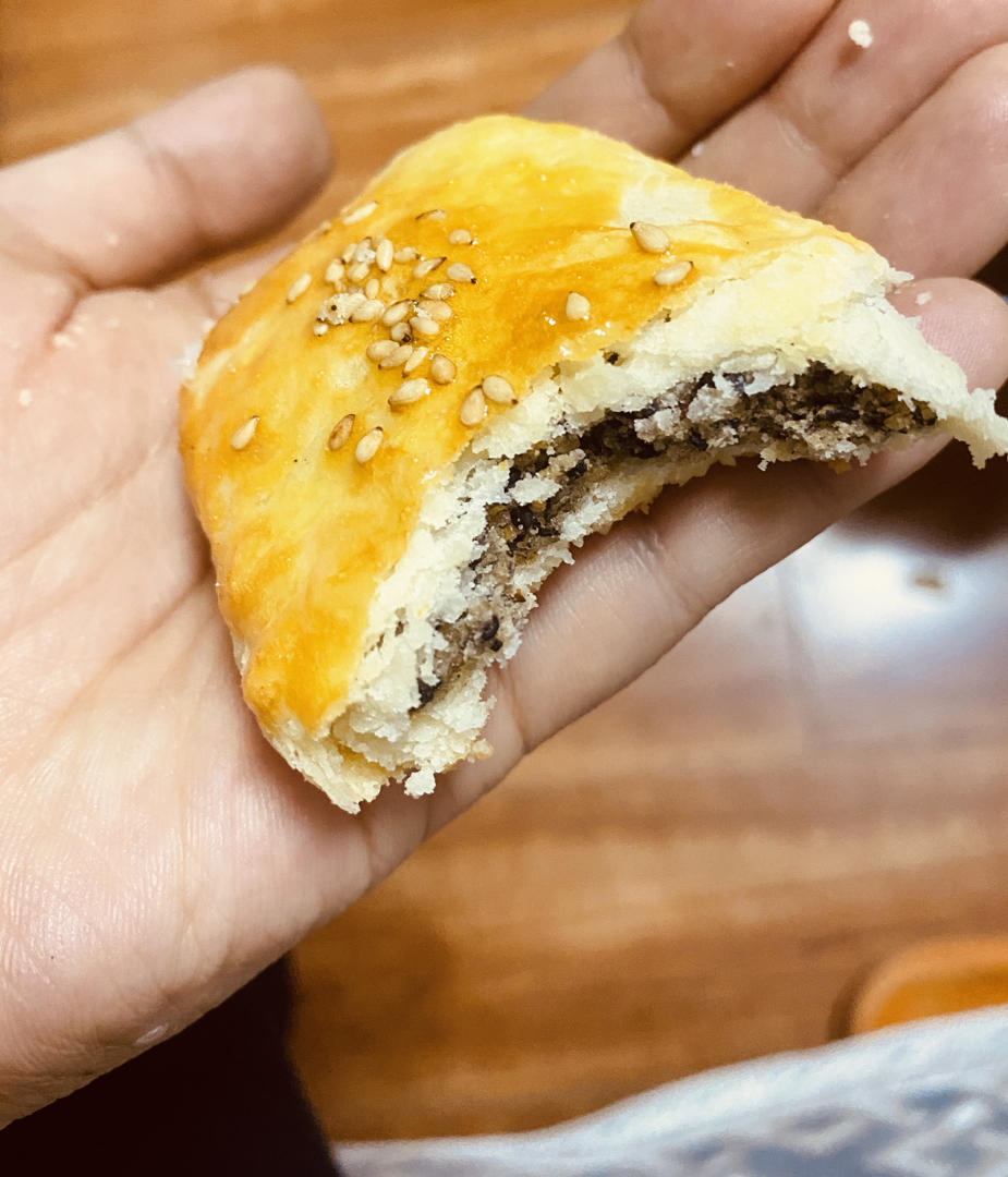 芝麻椒盐牛舌饼（北京小吃）