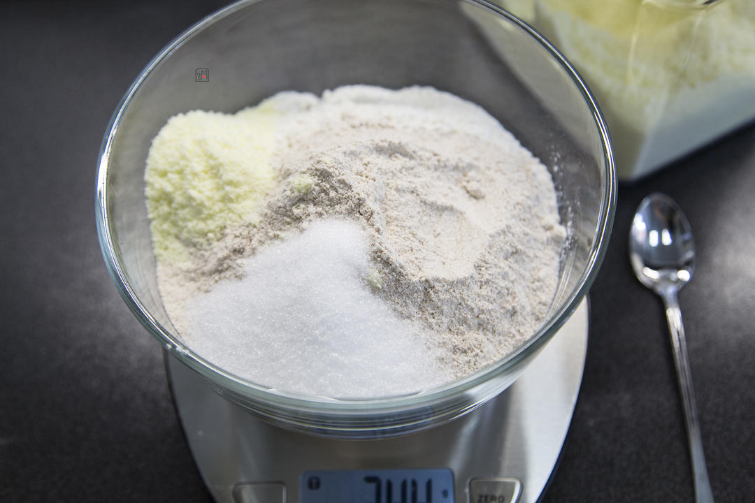 纯奶手撕吐司的做法 步骤1