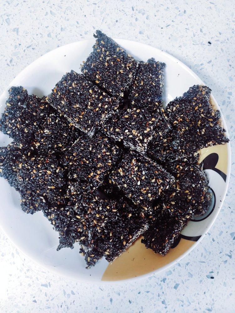 超级简单香酥芝麻片（不粘锅版）