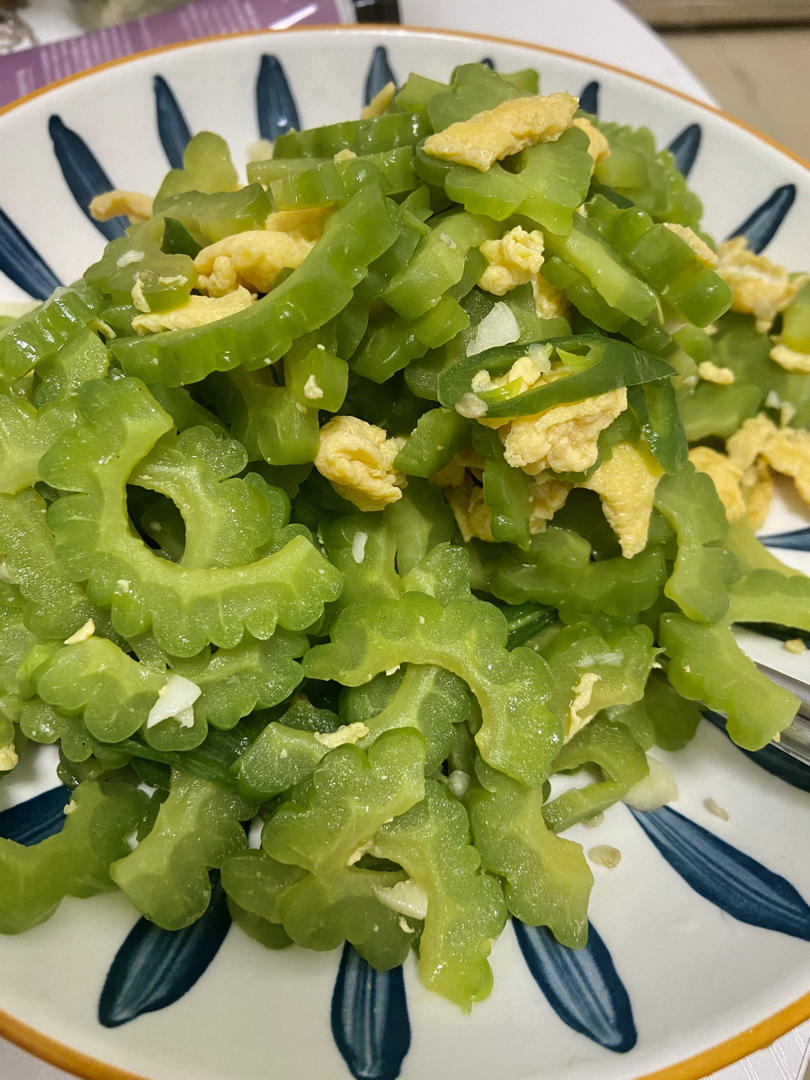 苦瓜炒鸡蛋