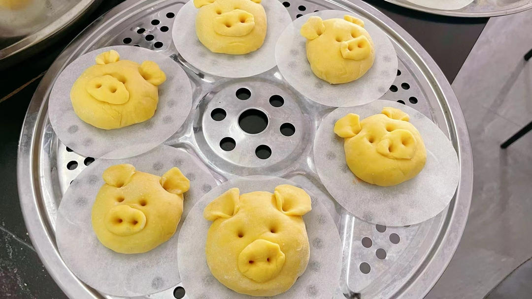 适合亲子一起制作的小猪奶黄包，简单可爱无添加