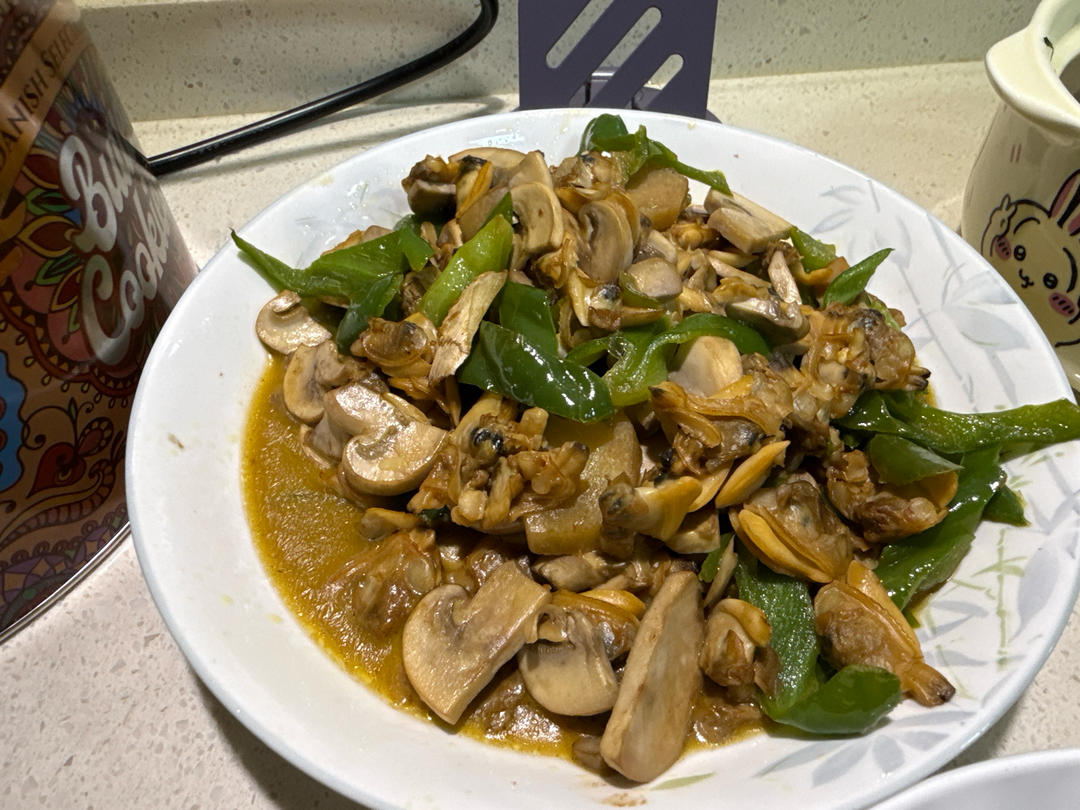 今日菜谱：蛤蜊肉炒韭菜