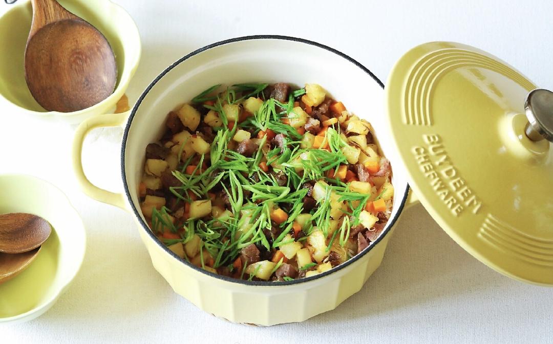 北鼎铸铁锅食谱|香肠土豆饭的做法