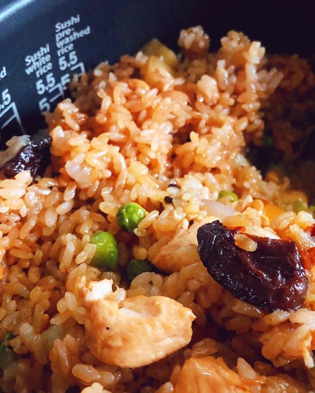 【香菇鸡肉焖饭】