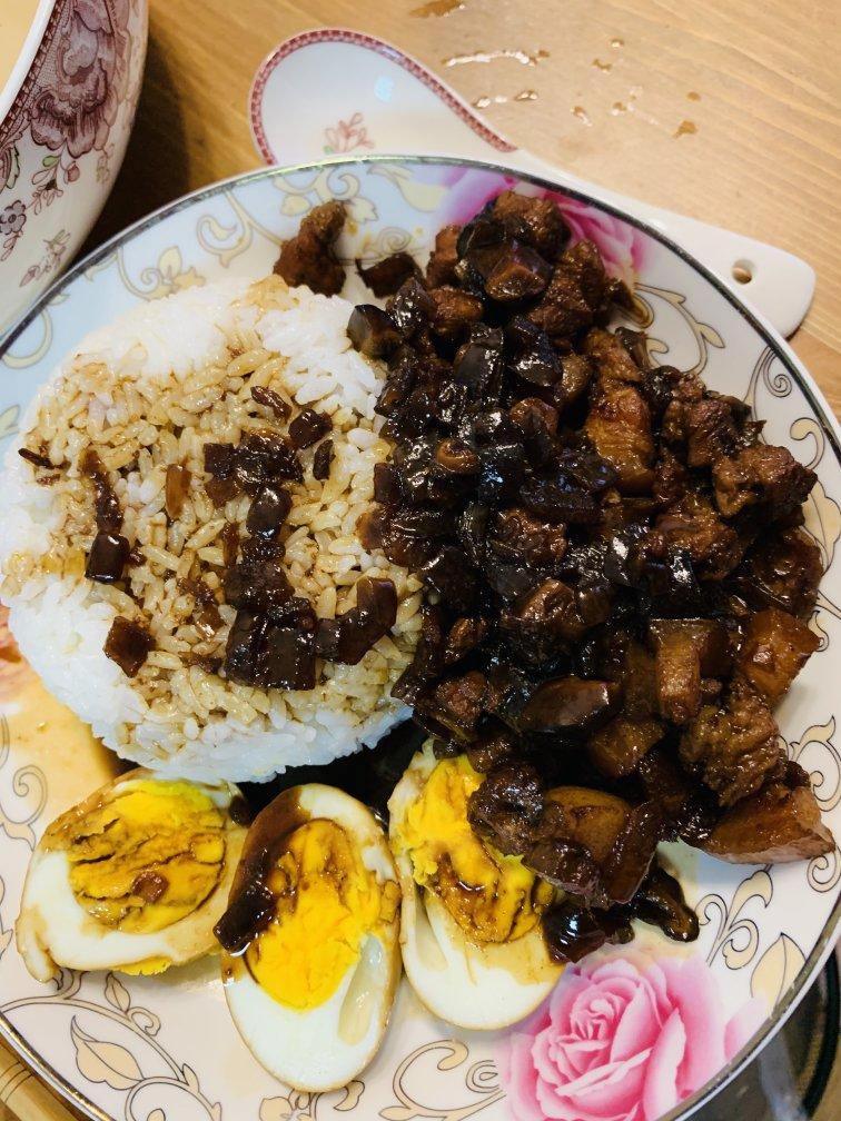 好吃到停不下来的卤肉饭