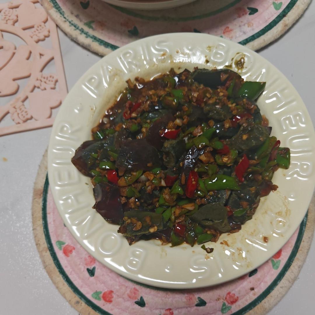 凉拌皮蛋