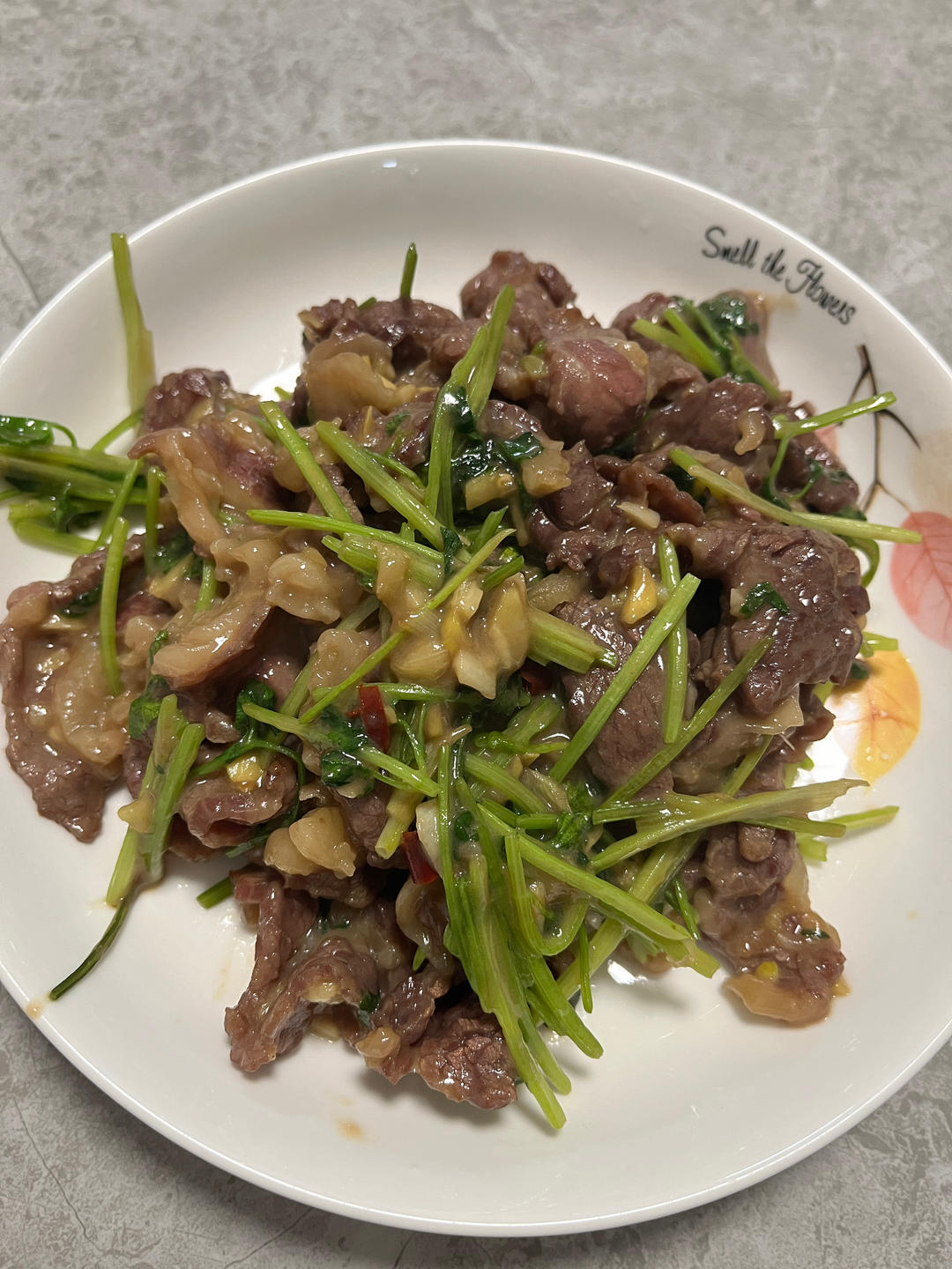 香菜炒牛肉（嫩）