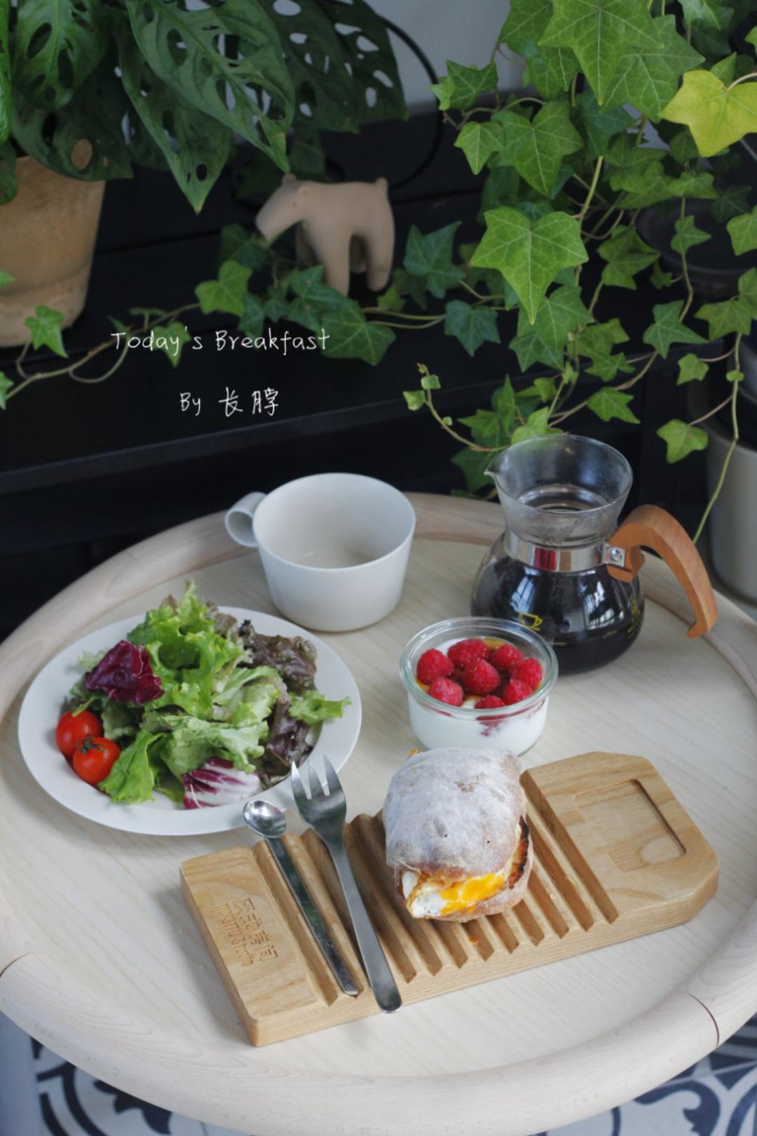 长脖，起床吃早饭