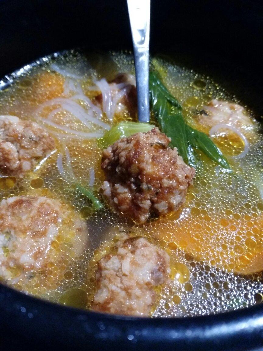 老陕烩三鲜丸子汤