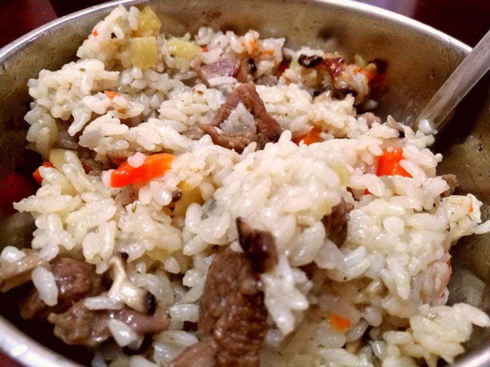 喷香羊肉焖饭