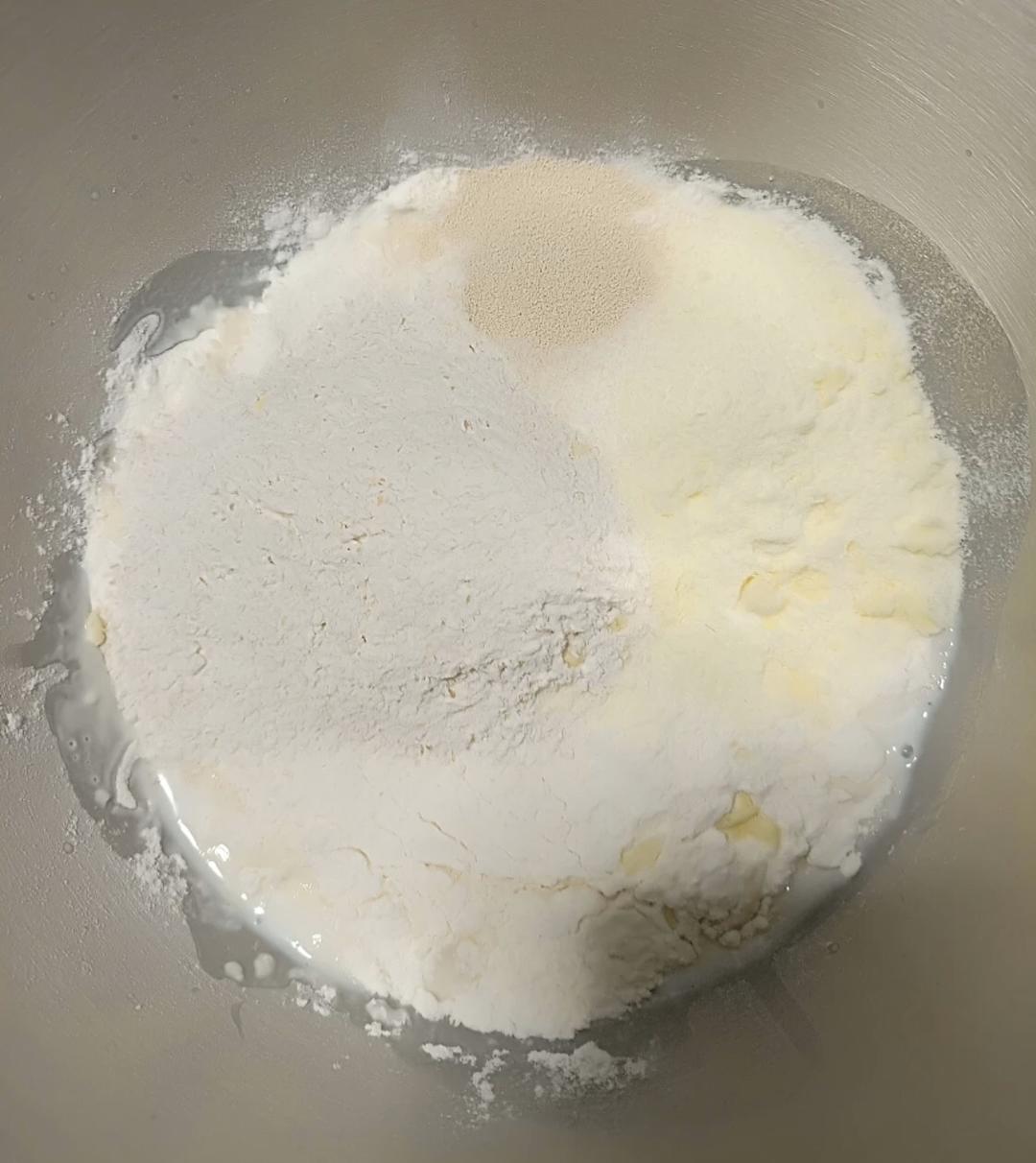 纯奶手撕吐司的做法 步骤1