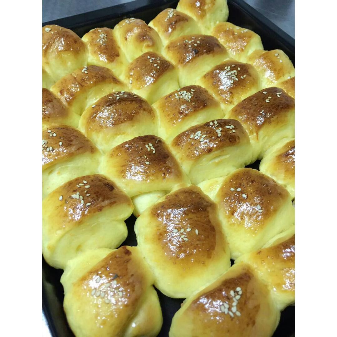 胡萝卜奶油小面包
