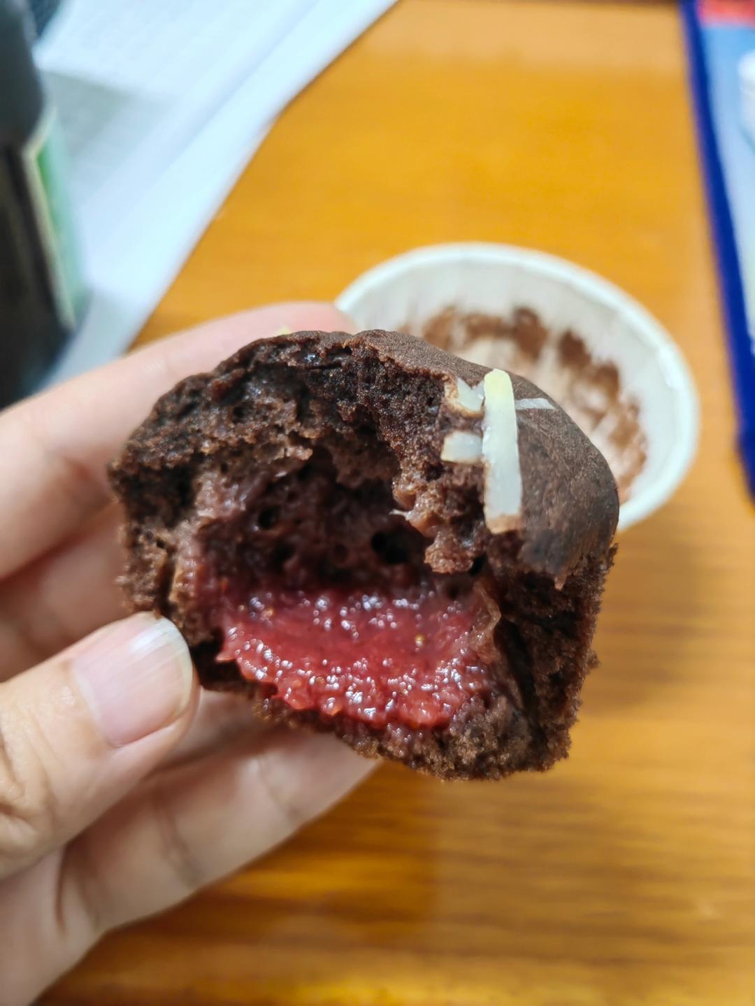 巨简单❗️超快速❗️巧克力玛芬蛋糕❗️好吃哭了