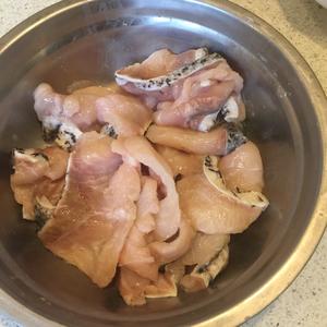 水煮鱼片（火锅调料版）的做法 步骤3