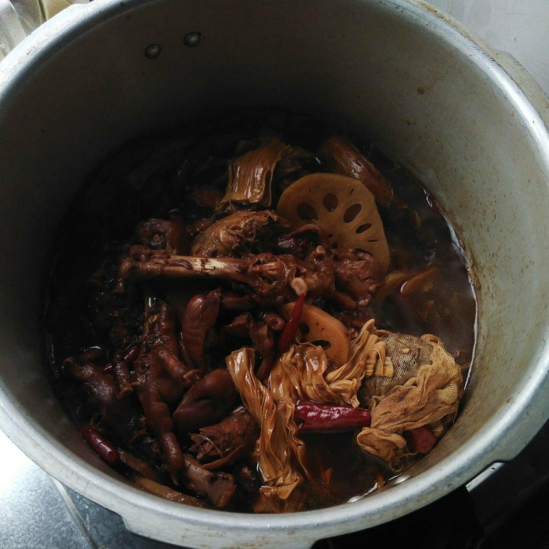 周黑鸭味～～～鸭翅 鸭爪