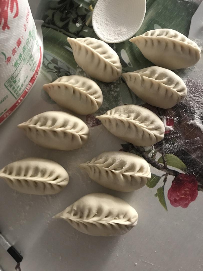 萝卜粉条麦穗包子Turnip & GlassNoodle Steamed Dumplings