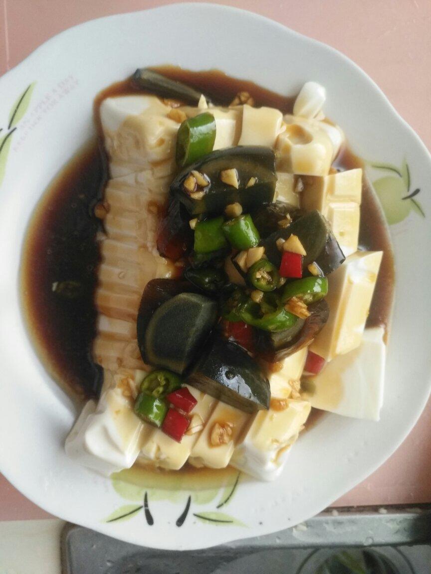 皮蛋豆腐
