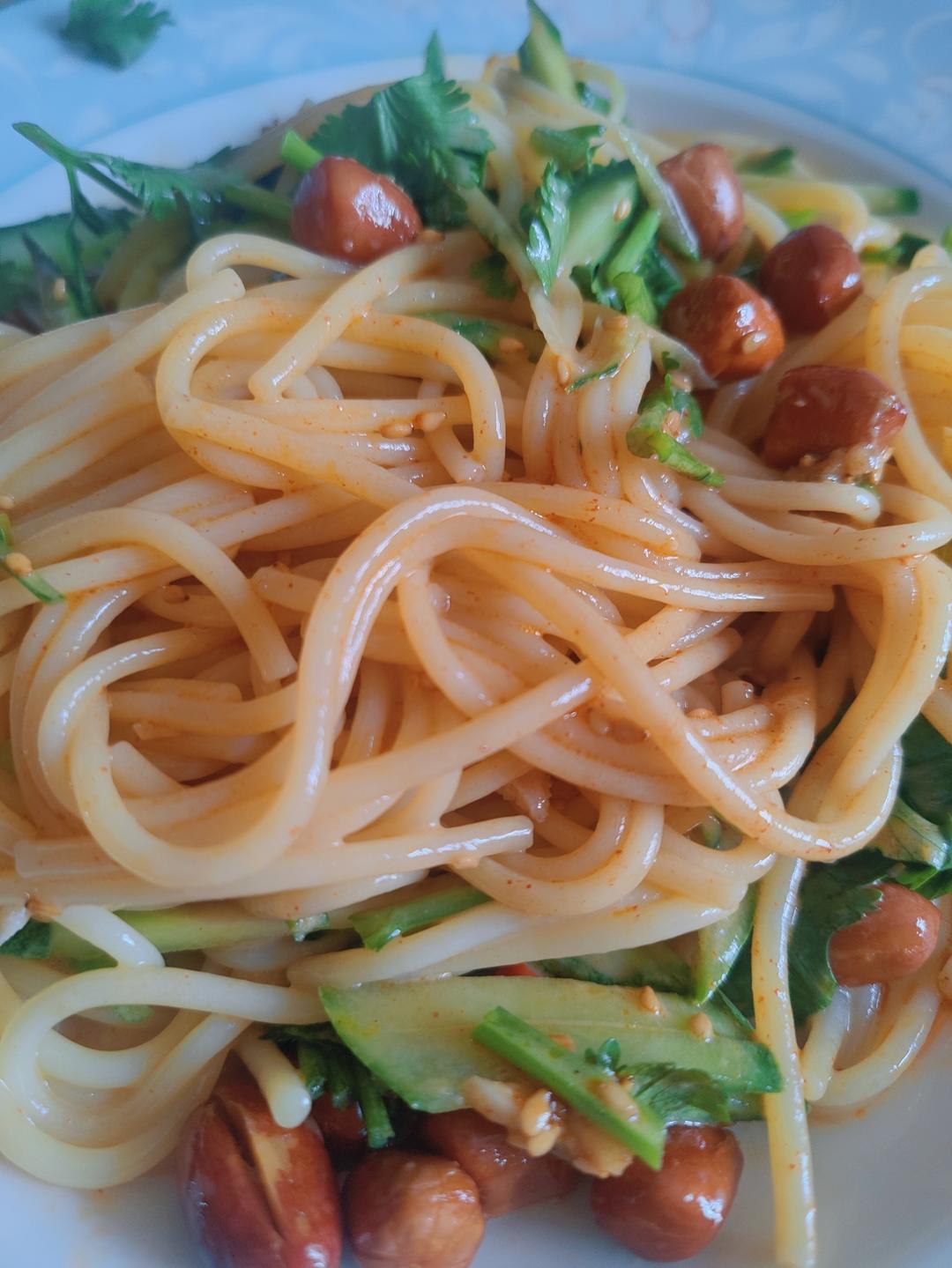 麻酱鸡丝凉面