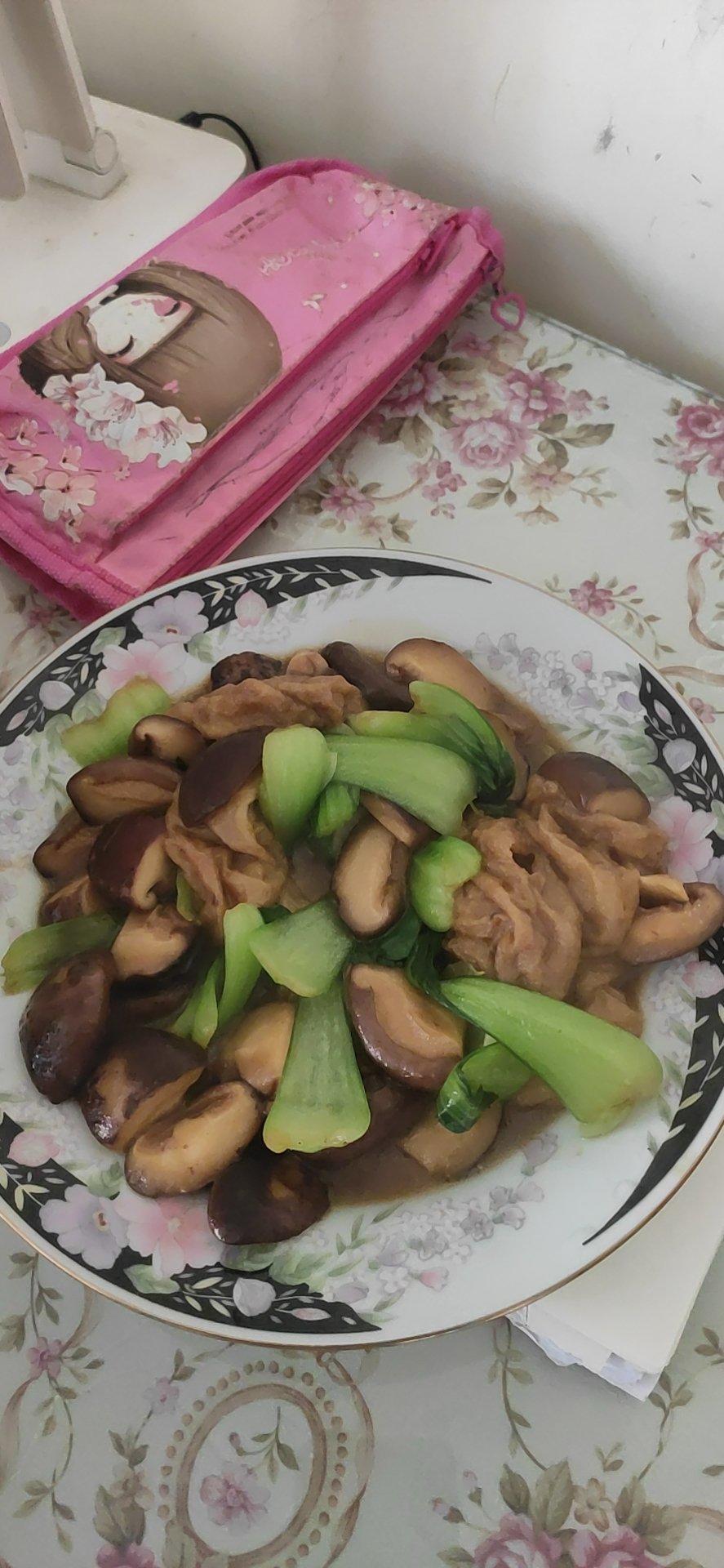 油面筋香菇炒素
