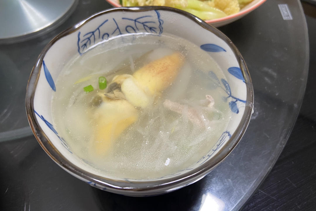 萝卜丝象鼻蚌汤