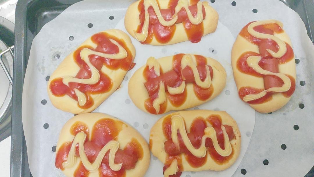 孩子喜欢的肠仔包（超快手面包，一次发酵）