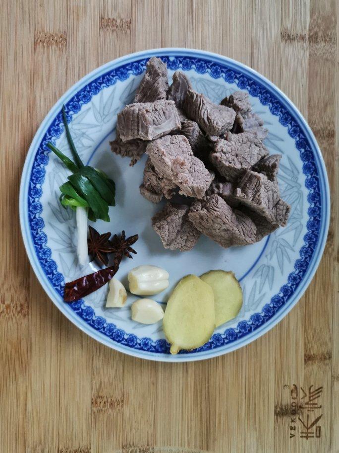 【蜜汁小牛肉】偷师顶级大厨做牛肉，一口100元，学到赚到！