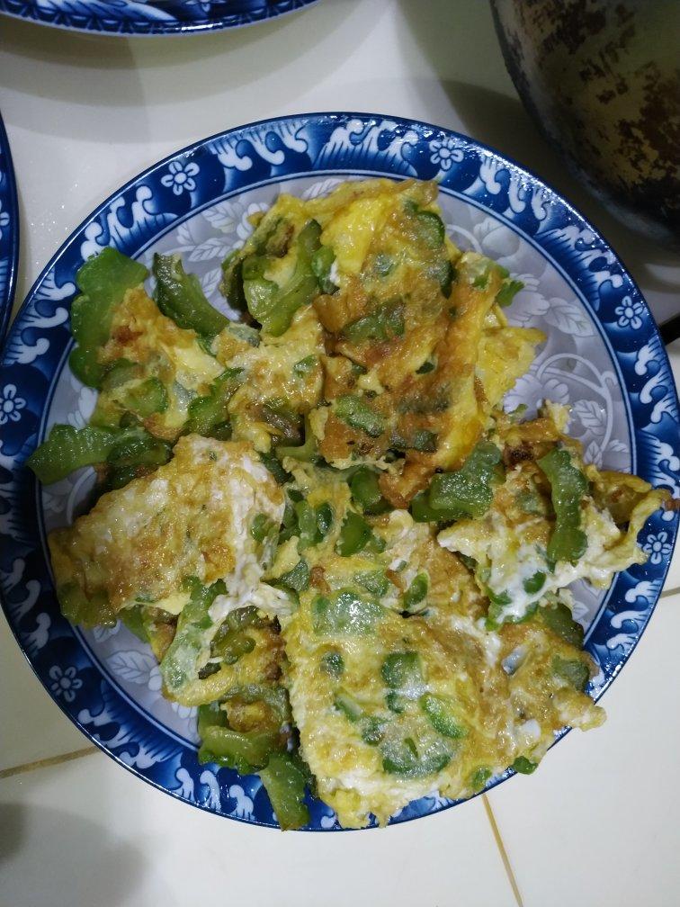 苦瓜炒鸡蛋