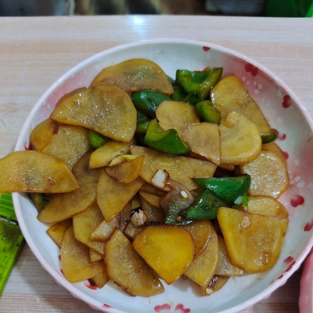比肉都好吃的青椒炒土豆片😋简单又美味❗️
