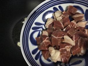蚝油胡萝卜洋葱牛肉丁#太阳谷菜谱#的做法 步骤9