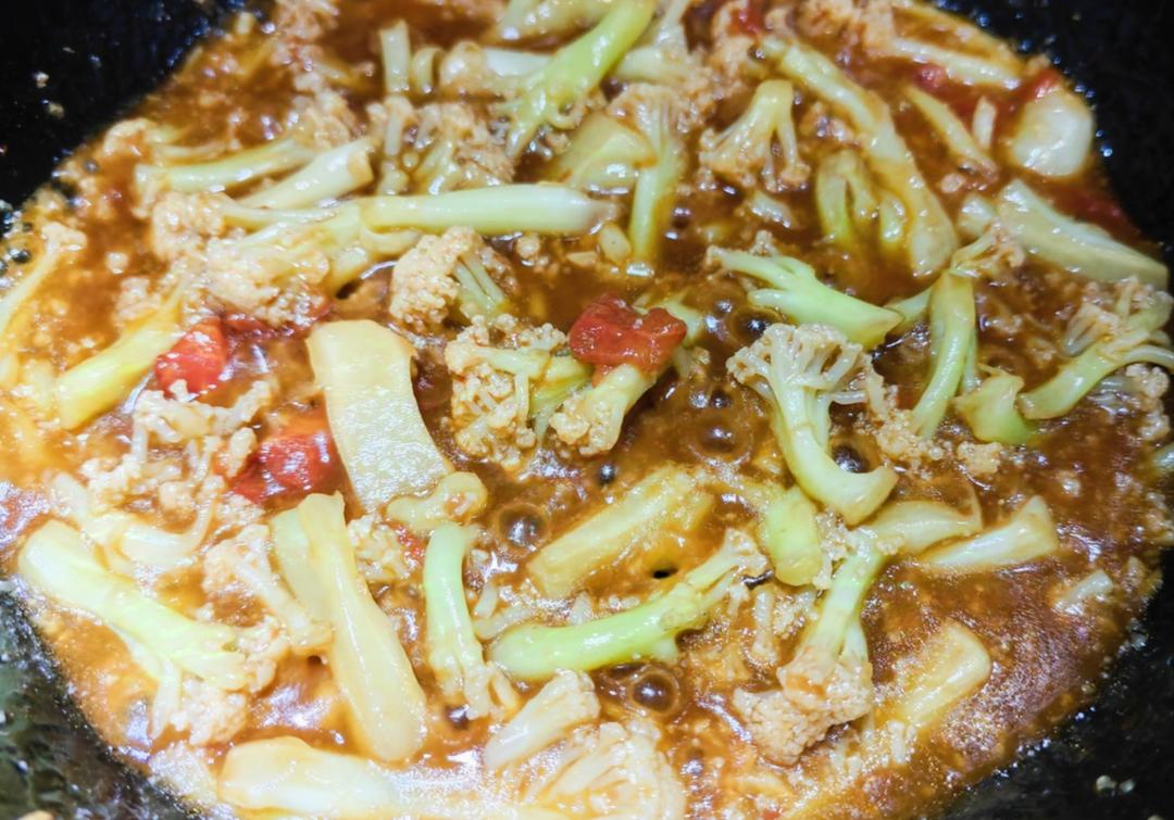 【花菜炒西红柿】🥦+🍅=神仙CP！这道双色搭配竟藏着8大养生秘诀！