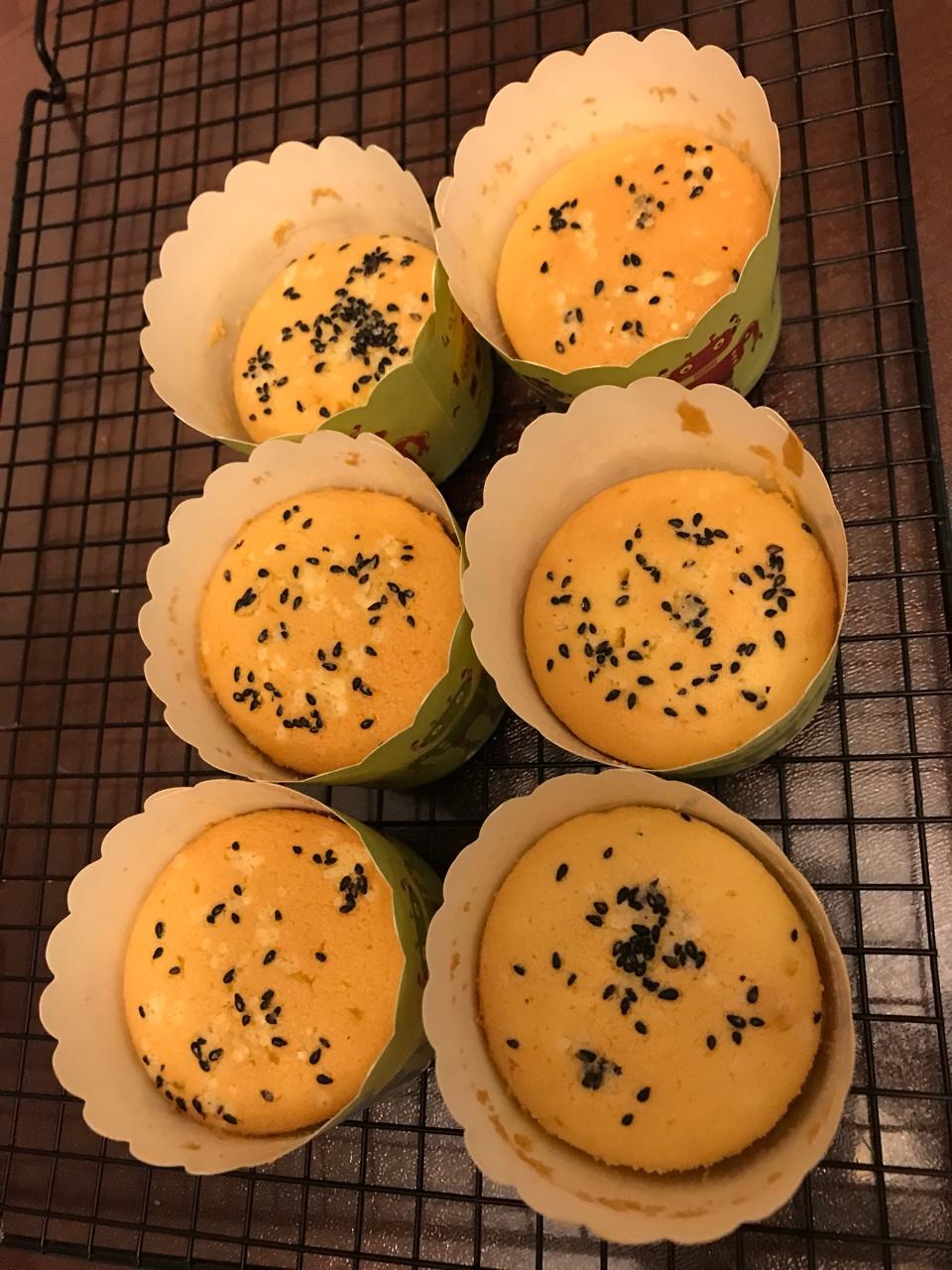 戚风杯子蛋糕^_^不开裂不回缩喔～