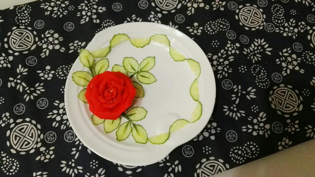 云淡风轻妙复做的简单美丽的盘饰(5)——拼装花的围边与叶子