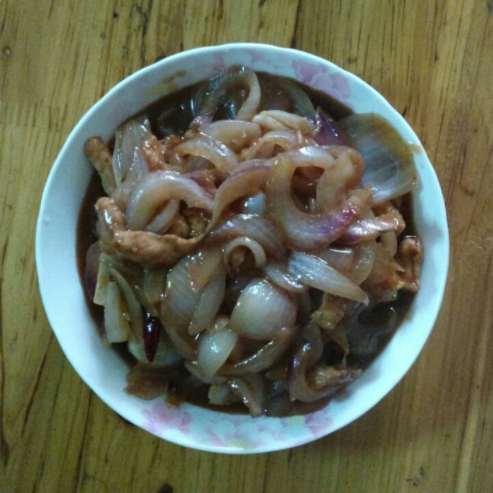 洋葱炒肉