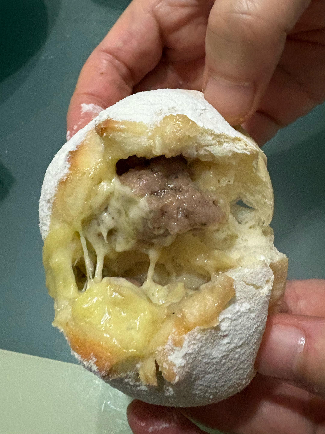 (超好吃的咸口面包）爆浆培根芝士面包