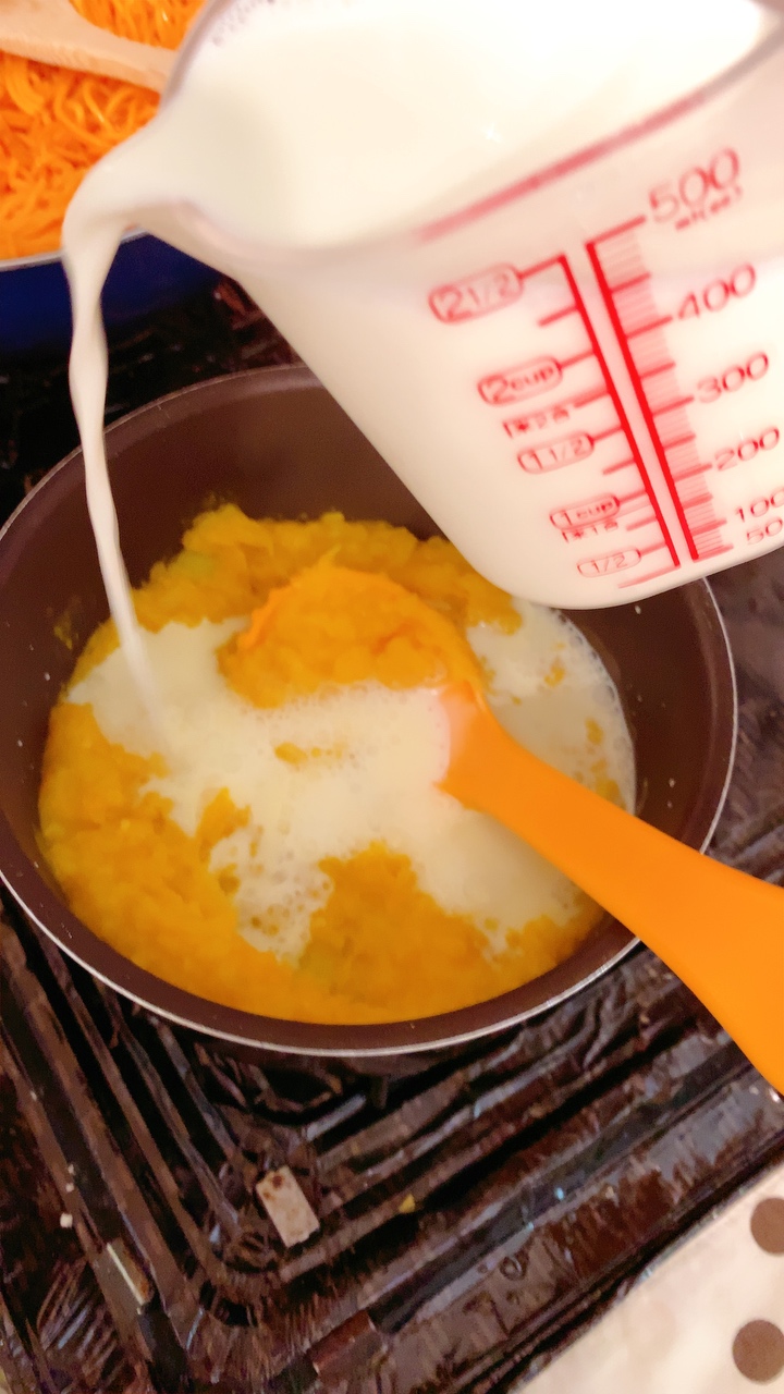 简单的牛奶南瓜汤的做法 步骤8