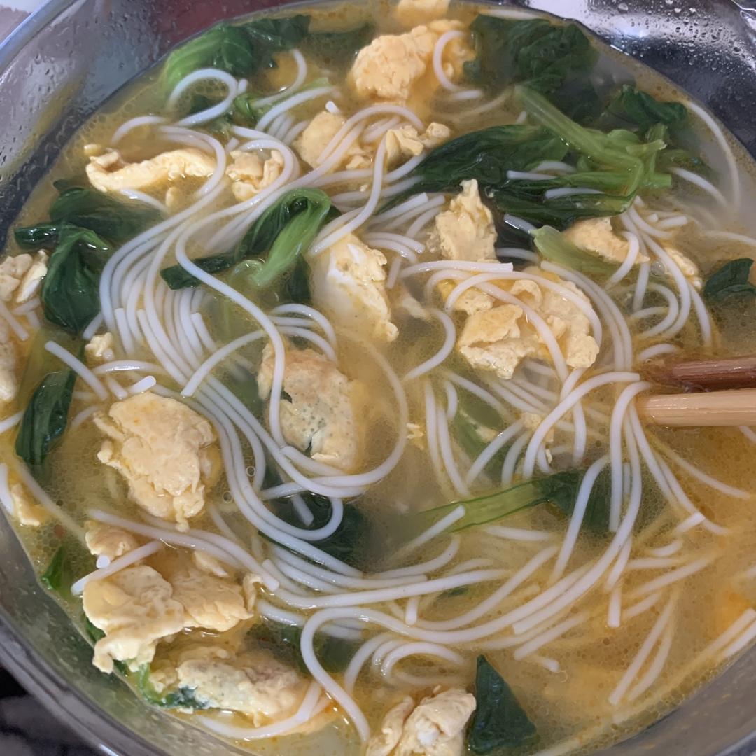 青菜鸡蛋粉丝汤