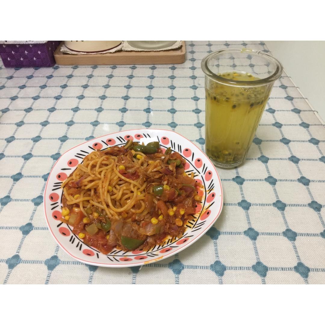 番茄金枪鱼意面