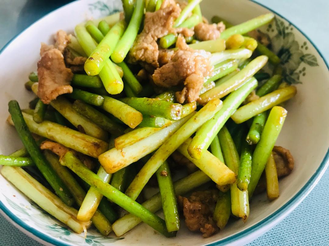 森哥随便做的菜-蒜苗炒牛肉