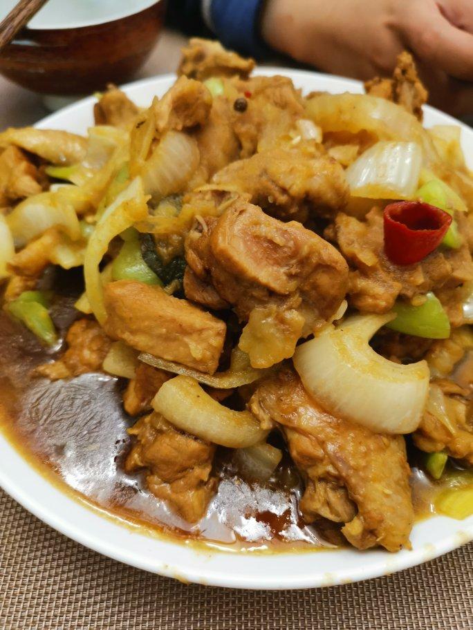 正宗新疆大盘鸡+裤带面