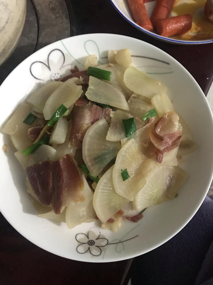 金华火腿焖萝卜