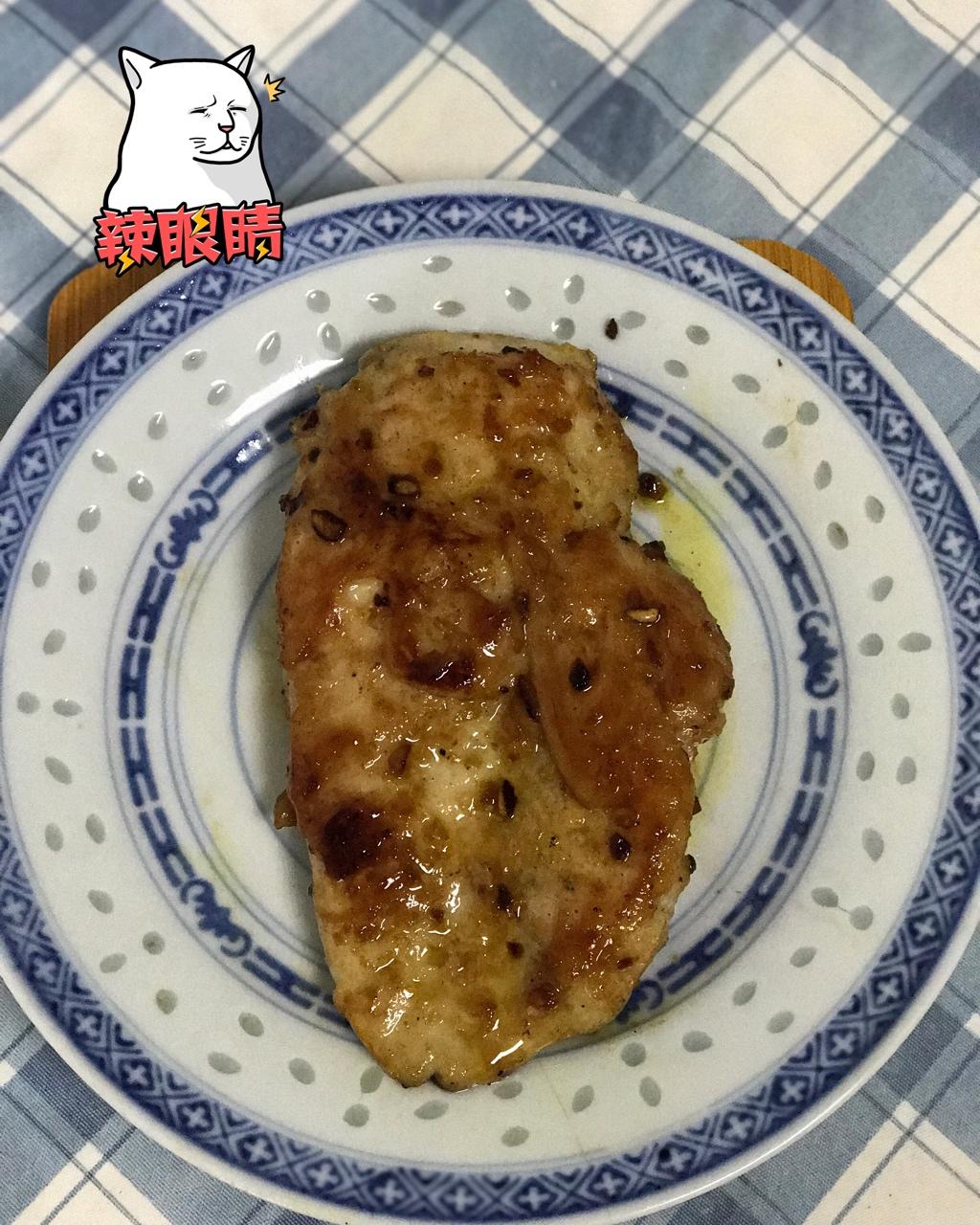 酷炫屌炸天好吃的煎鸡胸肉（香蒜蜂蜜煎鸡胸肉）