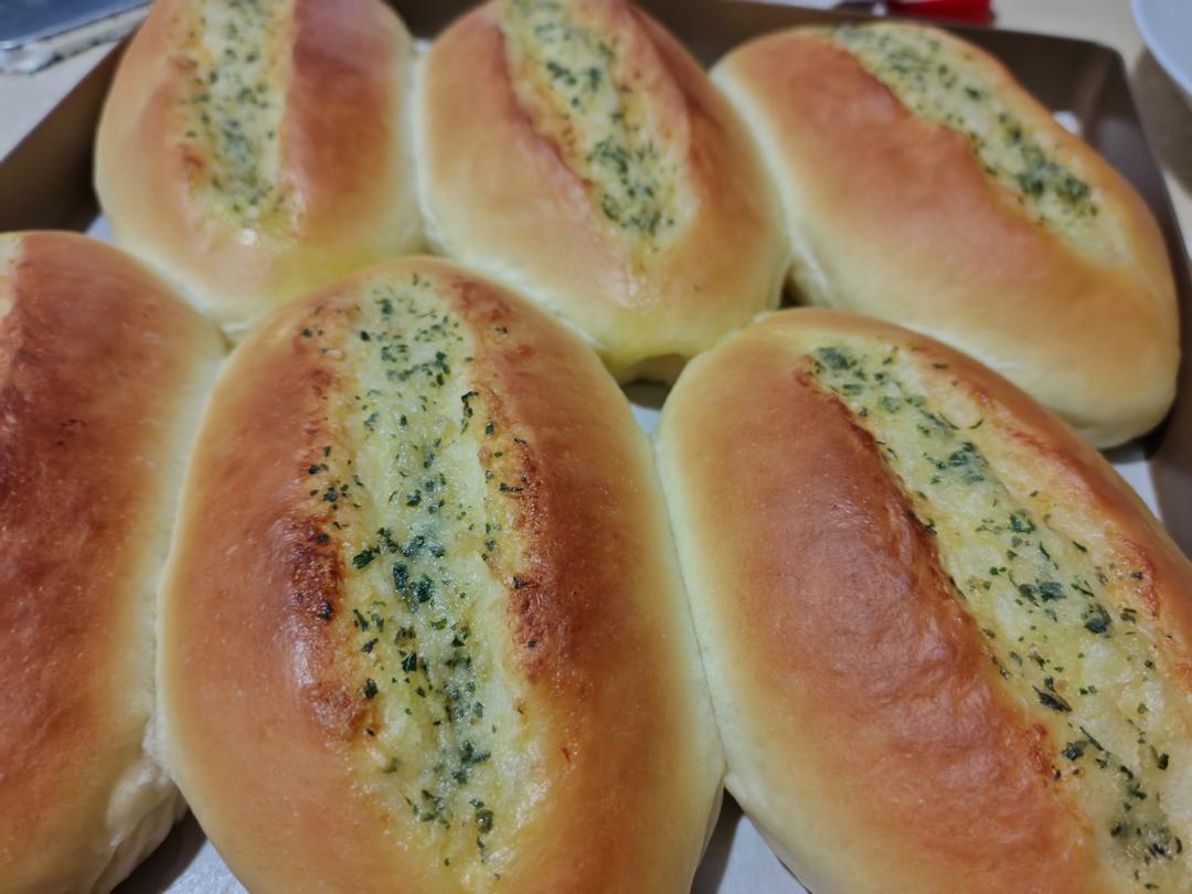 黄金芝士蒜香法式软面包｜芝香浓郁