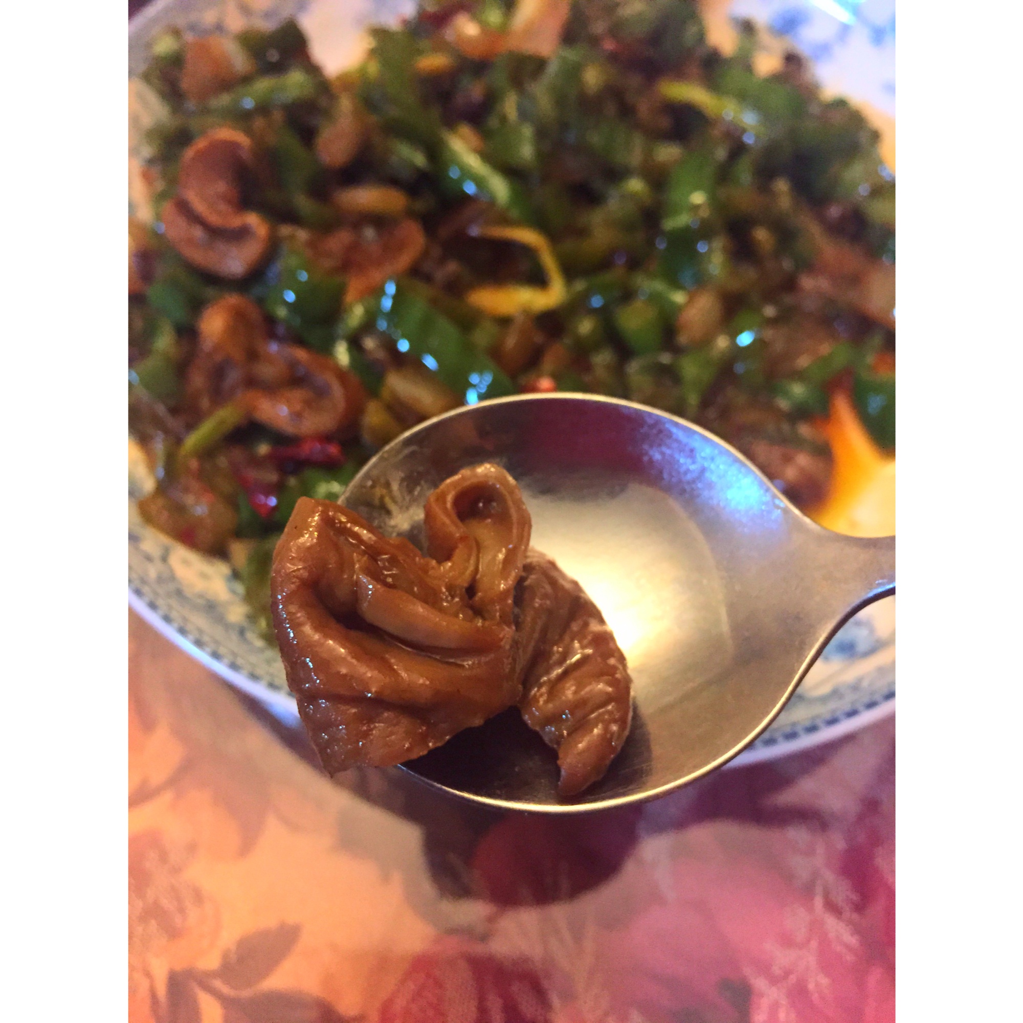 好吃到爆火爆肥肠