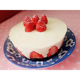 奥利奥草莓酸奶慕斯蛋糕（6寸）