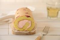完美蛋糕卷的不败秘笈——桜花蛋糕卷おいしい的做法 步骤3