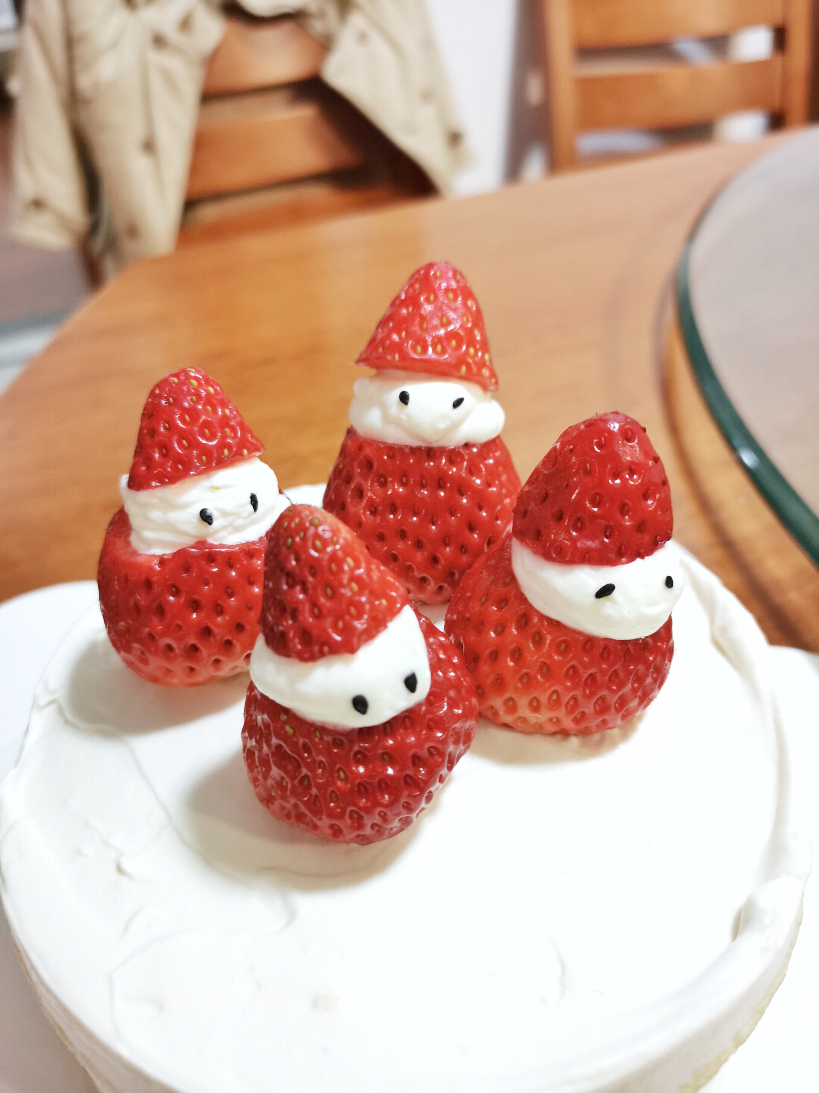 草莓蛋糕（蒸蛋糕胚）的做法