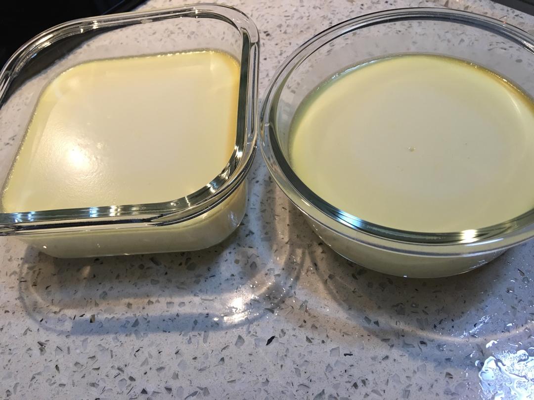 Crèmebrulée。法式烤布雷。焦糖布丁。