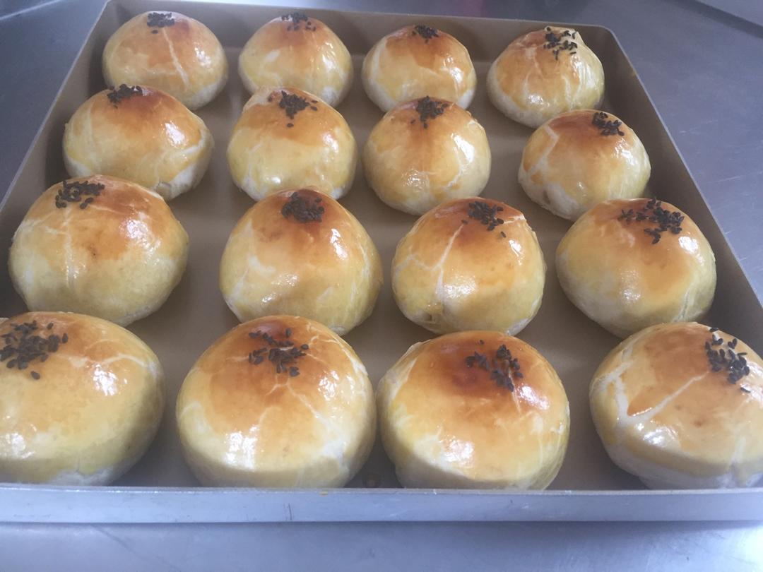 红豆酥皮月饼