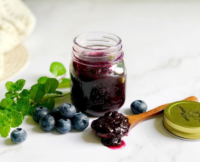 浓郁蓝莓酱❗️保存时间长的做法